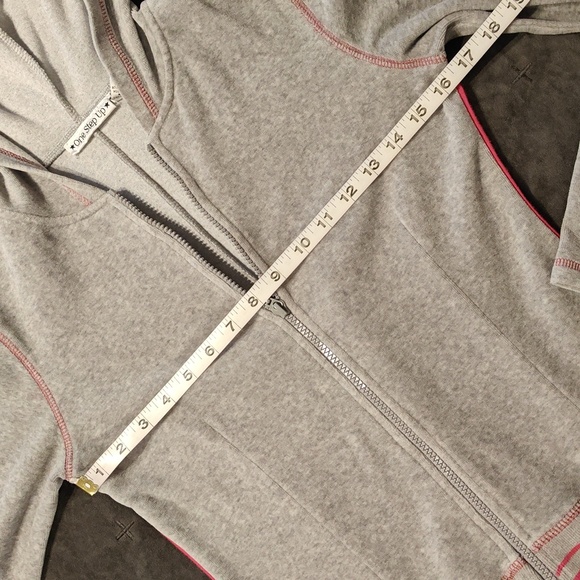 One step up one piece jogger - Picture 4 of 11